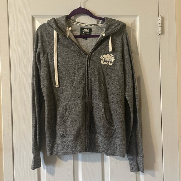 Woman’s Roots Sweater - Picture 1 of 3